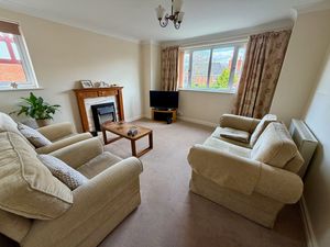 Lounge- click for photo gallery